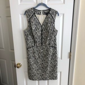 Size 12 black and white Banana Republic dress